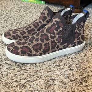 Leopard print Rothy’s Chelsea Boots